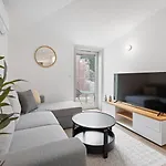 Modern 1br - Brand New Bonjardim I