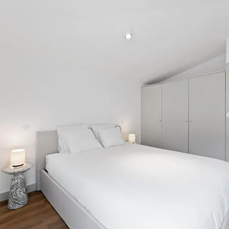 Modern 1br - Brand New Bonjardim I