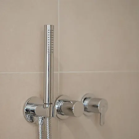 Modern 1br - Brand New Bonjardim I Apartman *