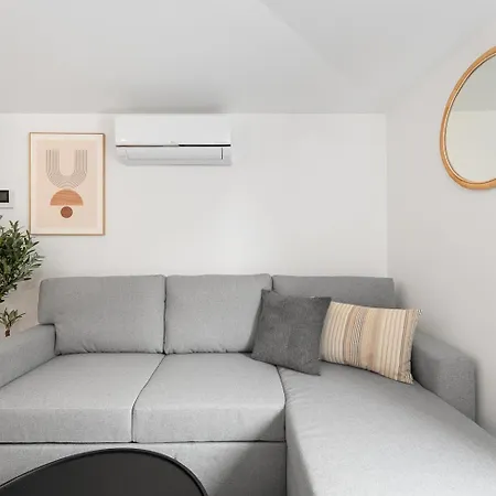 Modern 1br - Brand New Bonjardim I *
