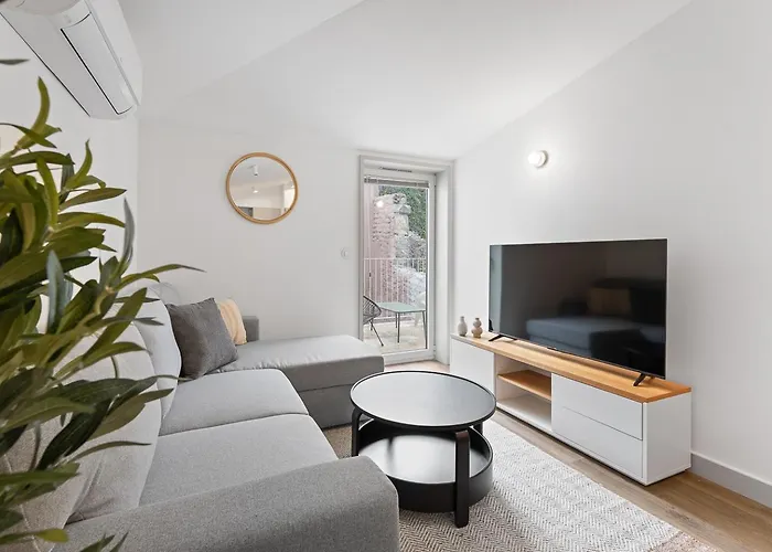 Modern 1br - Brand New Bonjardim I شقة