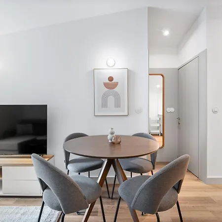 Modern 1br - Brand New Bonjardim I דירה
