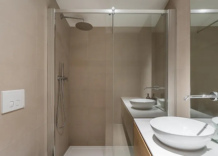 Апартаменты Modern 1br - Brand New Bonjardim I